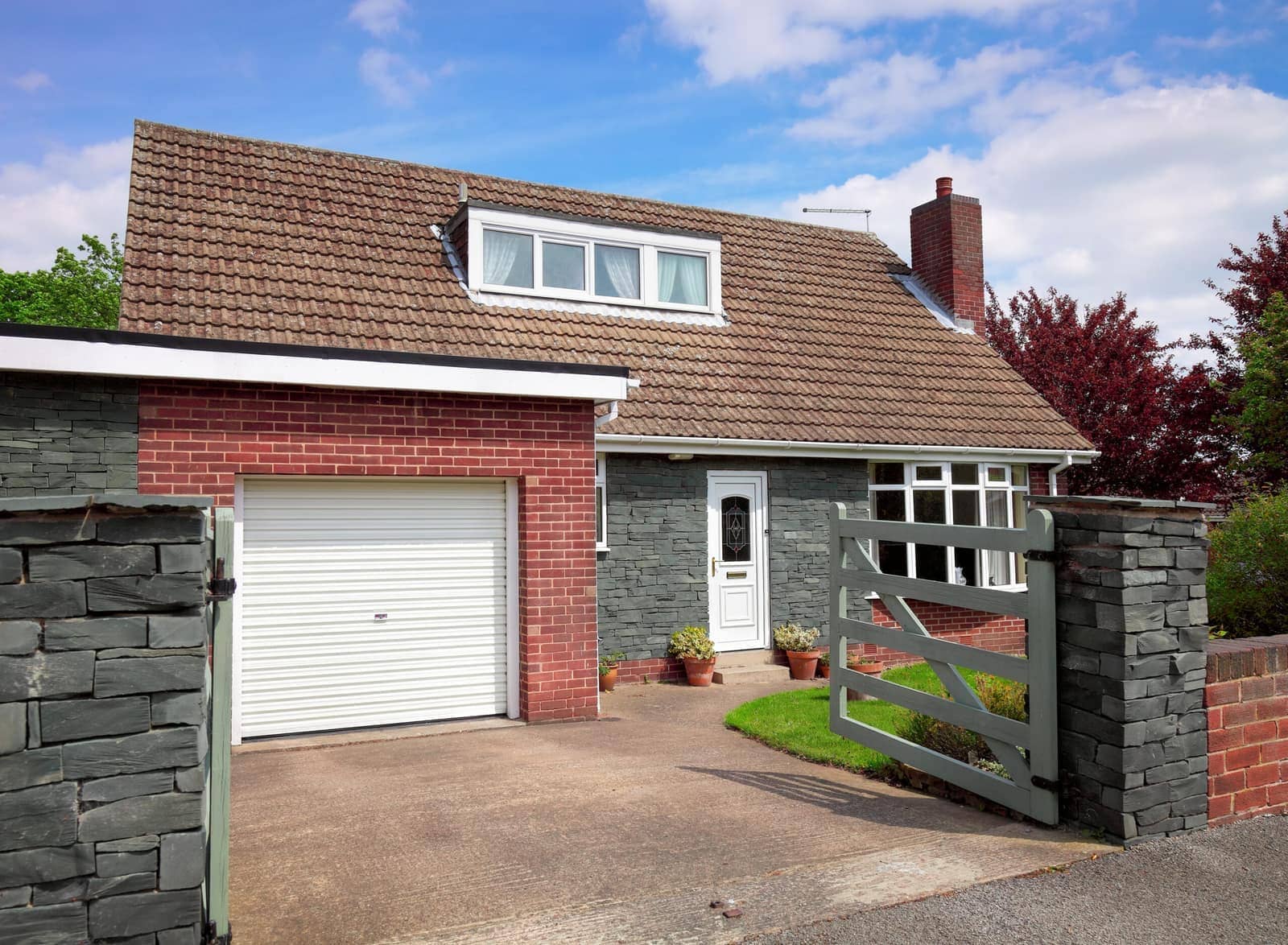 House with garage