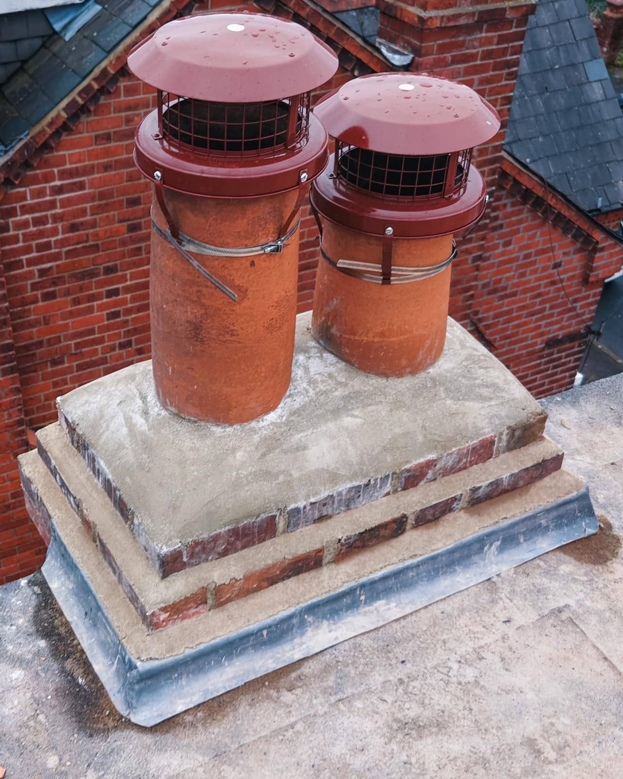 Re-flaunching chimney top
